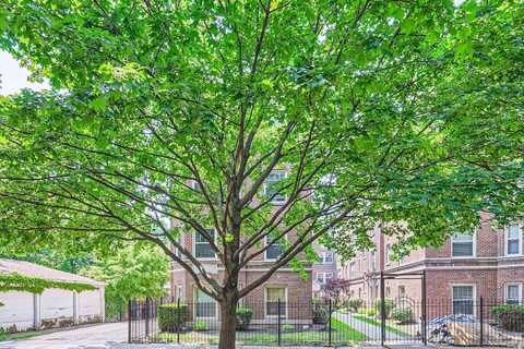 7316 N Honore Street, Chicago, IL 60626