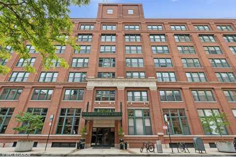 411 W Ontario Street, Chicago, IL 60654