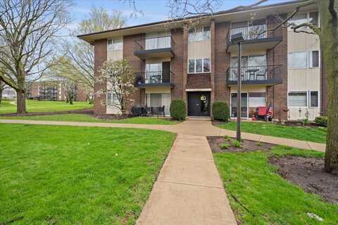 5s070 PEBBLEWOOD Lane, Naperville, IL 60563