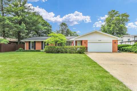 1207 W Kirby Avenue, Champaign, IL 61821