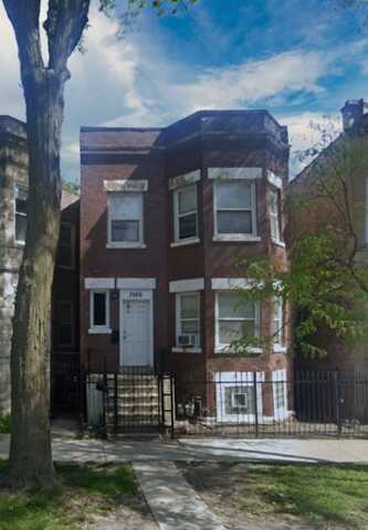3926 W Flournoy Street, Chicago, IL 60624
