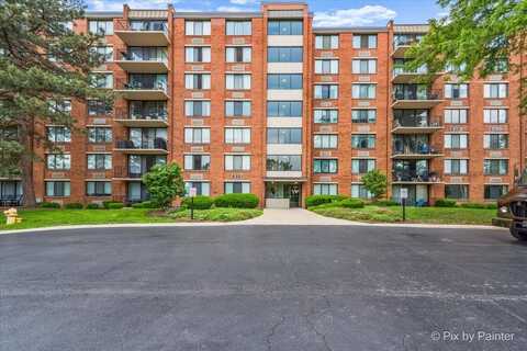 2000 Saint Regis Drive, Lombard, IL 60148