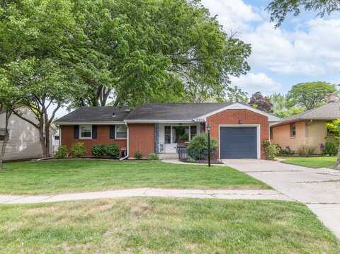 3904 Barrington Road, Rockford, IL 61107