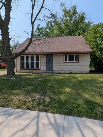10 Apache Street, Park Forest, IL 60466