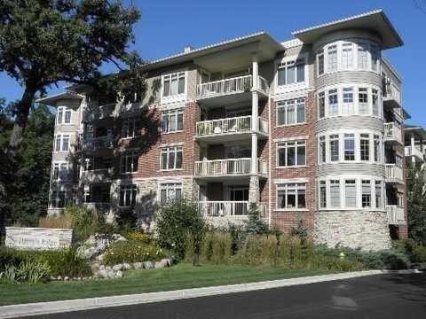 425 Benjamin Drive, Vernon Hills, IL 60061