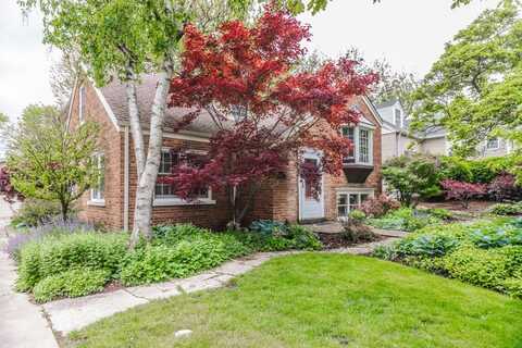 920 Stoddard Avenue, Wheaton, IL 60187