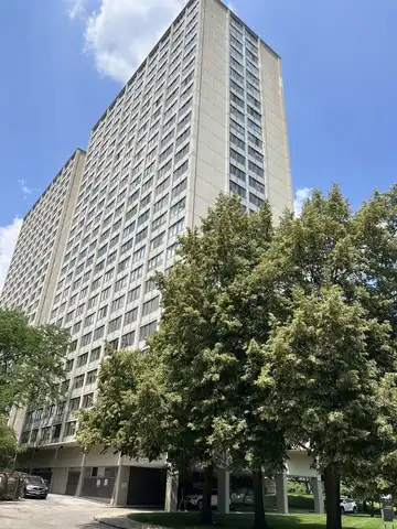 undefined, Chicago, IL 60615