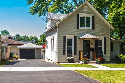 227 E 6th Street, Lockport, IL 60441