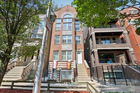 3522 N Fremont Street, Chicago, IL 60657