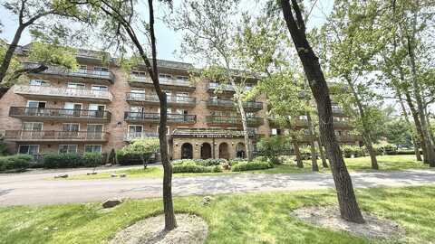 500 Redondo Drive, Downers Grove, IL 60516