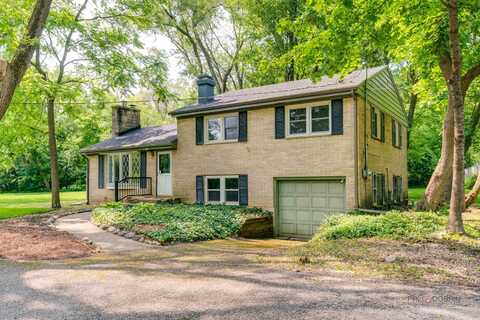 114 Brookside Court, Libertyville, IL 60048