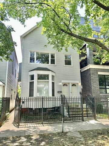 1727 W Roscoe Street, Chicago, IL 60657