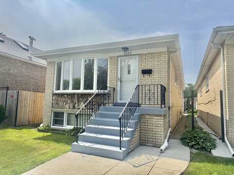 5257 W Carmen Avenue, Chicago, IL 60630