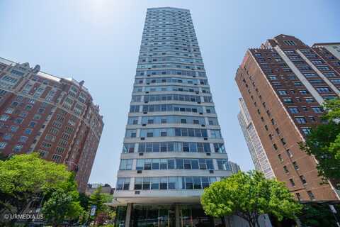 3900 N Lake Shore Drive, Chicago, IL 60613