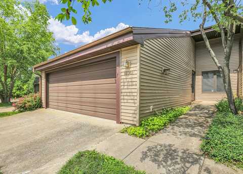 1804 Glenwood Oaks Court, Urbana, IL 61801