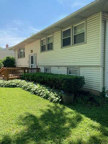 1646 Marlboro Circle, Carpentersville, IL 60110