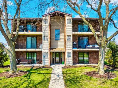 1215 Chalet Road, Naperville, IL 60563