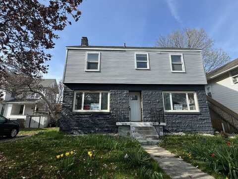 212 W John Street, Champaign, IL 61820