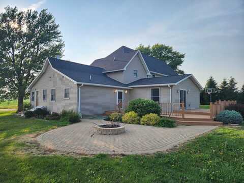 1823 Coleta Road, Milledgeville, IL 61051