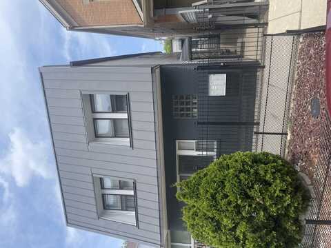 3650 W George Street, Chicago, IL 60618