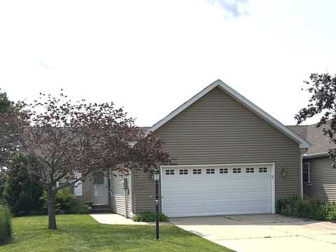 302 Prairie Lane Drive, Monticello, IL 61856