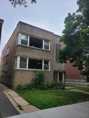 2521 W Farragut Avenue, Chicago, IL 60625