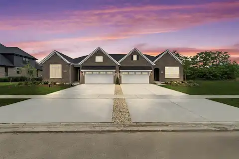 16520 Kayla Drive, Lemont, IL 60439