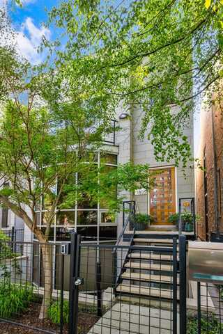 1805 N Wolcott Avenue, Chicago, IL 60622