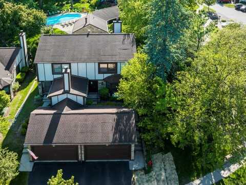 81 White Oak Circle, Saint Charles, IL 60174