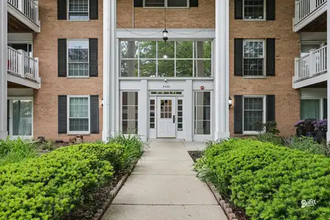 5500 Carriageway Drive, Rolling Meadows, IL 60008