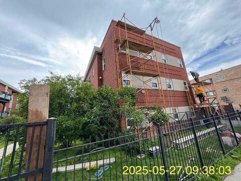 6415 N Damen Avenue, Chicago, IL 60645