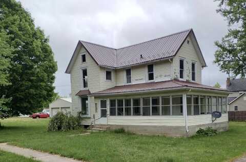 202 W Fourth Street, Leaf River, IL 61047