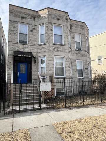 1918 S Saint Louis Avenue, Chicago, IL 60623