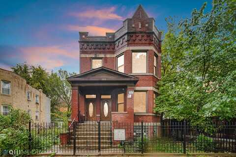 711 N Christiana Avenue, Chicago, IL 60624
