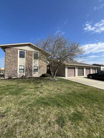 5820 Wilshire Court, Hanover Park, IL 60133