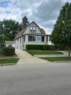 27 S Melrose Avenue, Elgin, IL 60123