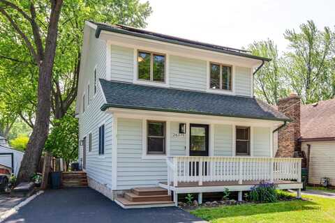 26371 N ELMWOOD Avenue, Mundelein, IL 60060