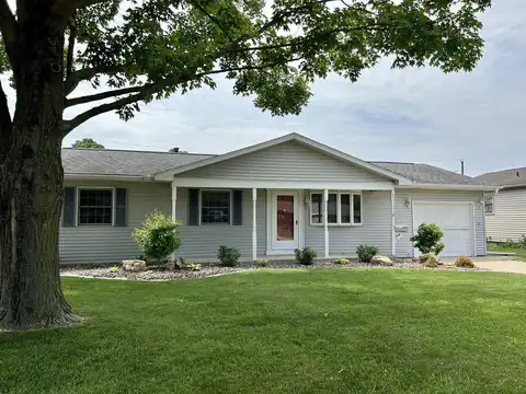 1220 Sunset Drive, Peru, IL 61354