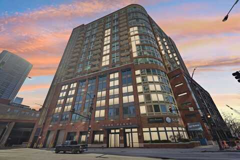 600 N KINGSBURY Avenue, Chicago, IL 60610