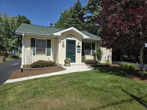 376 DOUGLAS Avenue, Crystal Lake, IL 60014