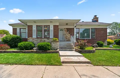 8425 S Spaulding Avenue, Chicago, IL 60652