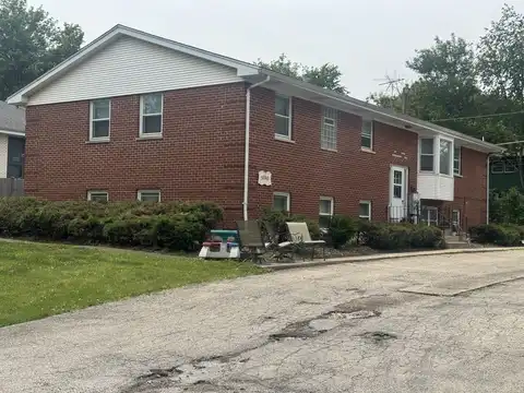 5840 SUNRISE Avenue, Clarendon Hills, IL 60514