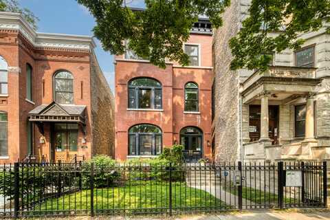 1304 N Hoyne Avenue, Chicago, IL 60622