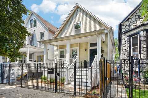 1924 N Lawndale Avenue, Chicago, IL 60647
