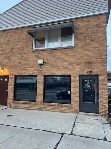 912 W GREENWOOD Avenue, Waukegan, IL 60087