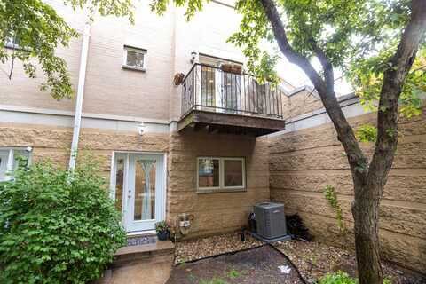 919 W LELAND Avenue, Chicago, IL 60640
