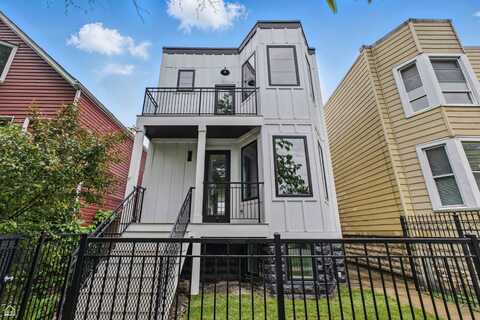 3572 W Medill Avenue, Chicago, IL 60647