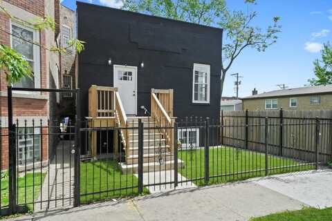 831 N Lawndale Avenue, Chicago, IL 60651