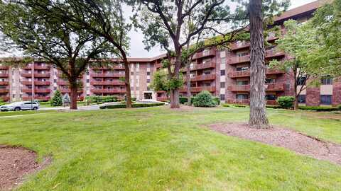 120 Lakeview Drive, Bloomingdale, IL 60108