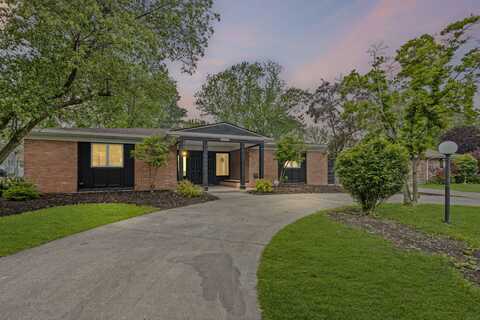 18908 E Louise Drive, Lansing, IL 60438